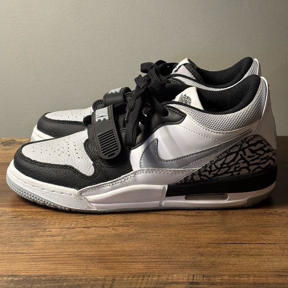 NIKE Air Jordan 1 Legacy 312 GS - Picture 5 of 6
